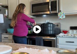 Kirsten making strawberry jam. (Spectrum News 1/ Sydney McCoy)
